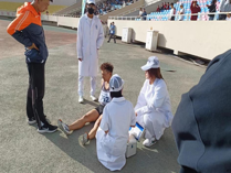 醫學系綠色聯盟醫學社志愿者為運動會做好醫療保障服務